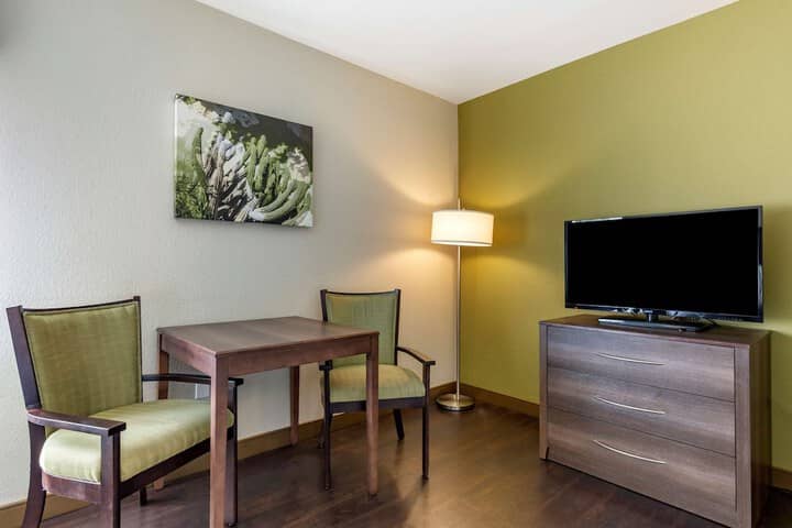 Room 4 of 41