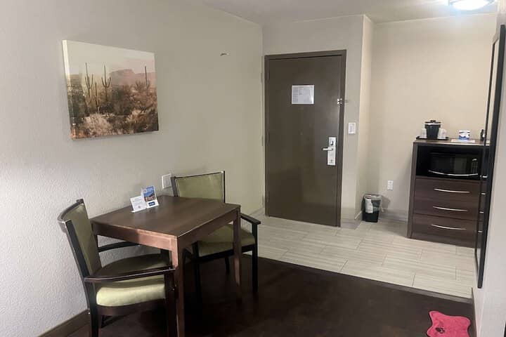 Room 18 of 41